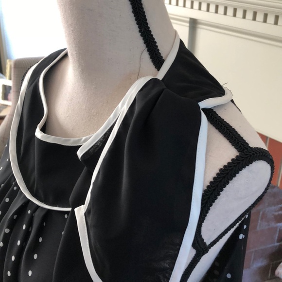 Top - Picture 2 of 3